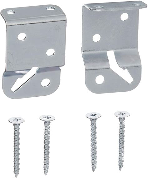 universal brackets for blinds